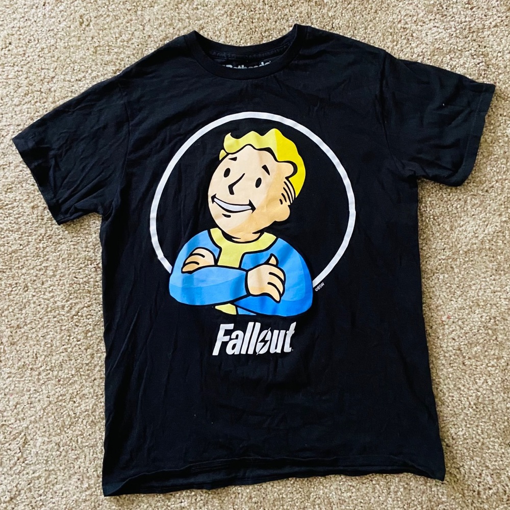 Fallout Shirt - Picture 1 of 3